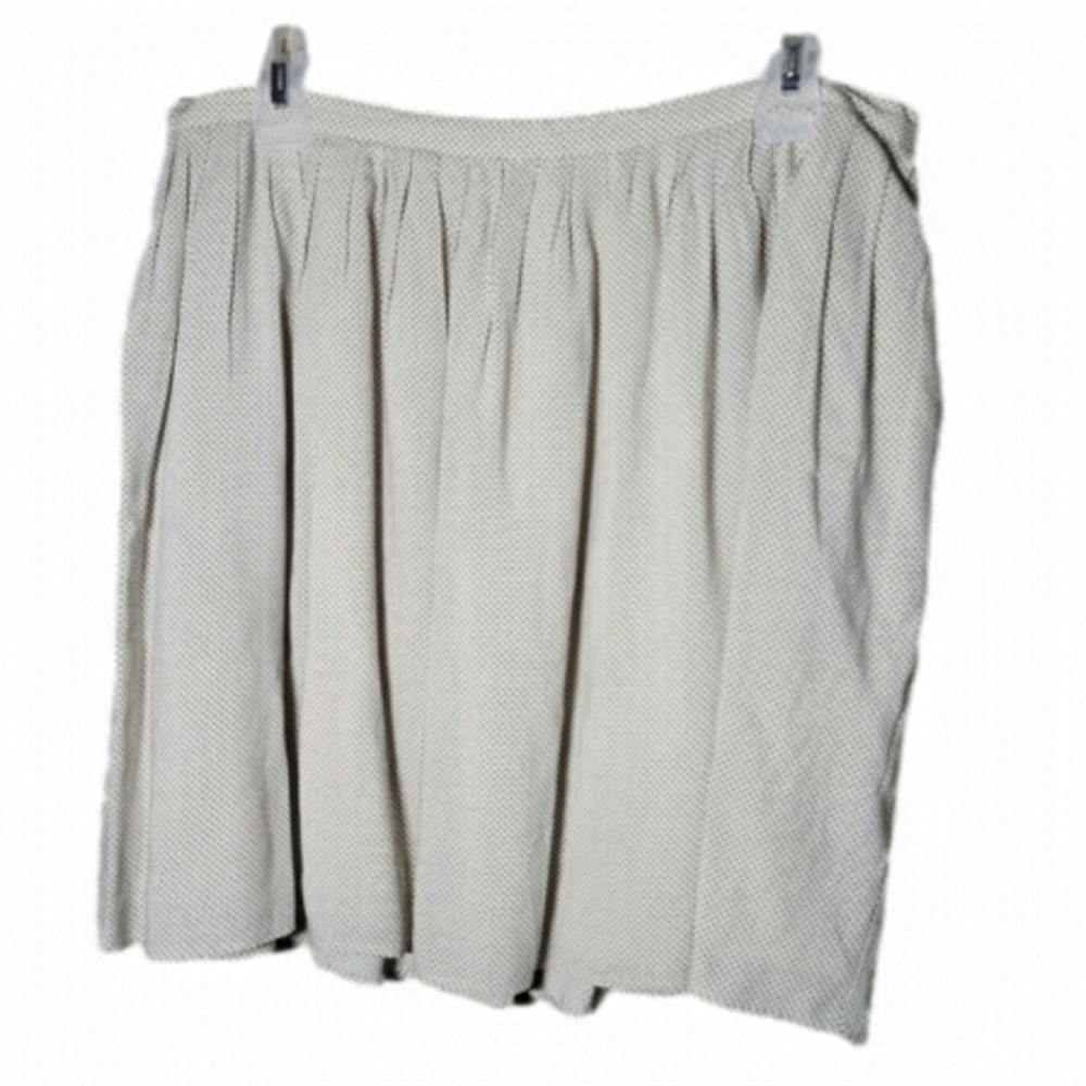 Lafayette rayon pocketed size 42 (us10) cream skirt with pokeadots pleated lined